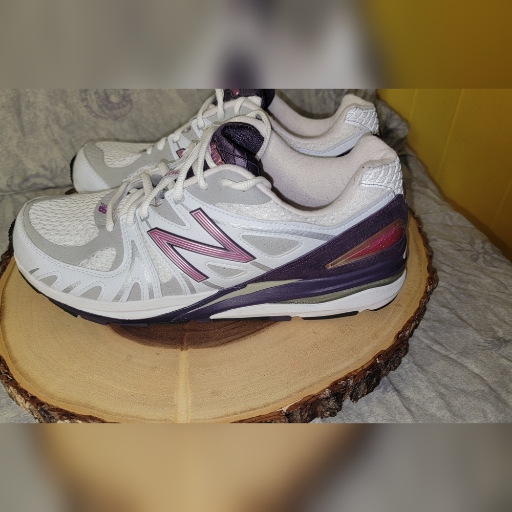 NEW BALANCE 1540 v2 Motion Control running shoes size 10.5, width B